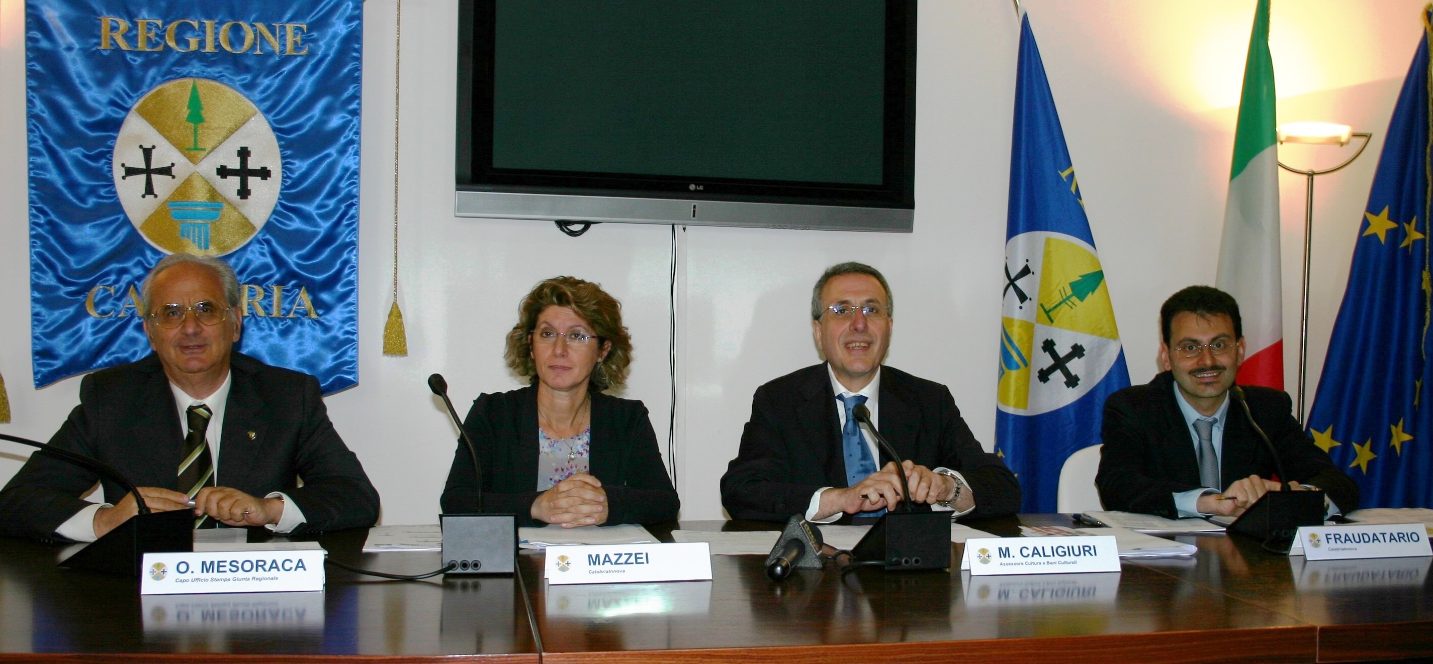 foto conferenza calabriainnova 28 05 14 (1)